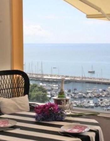 Apartment W Stunning View - Marina - Free Parking & Ac Φουνκάλ Εξωτερικό φωτογραφία